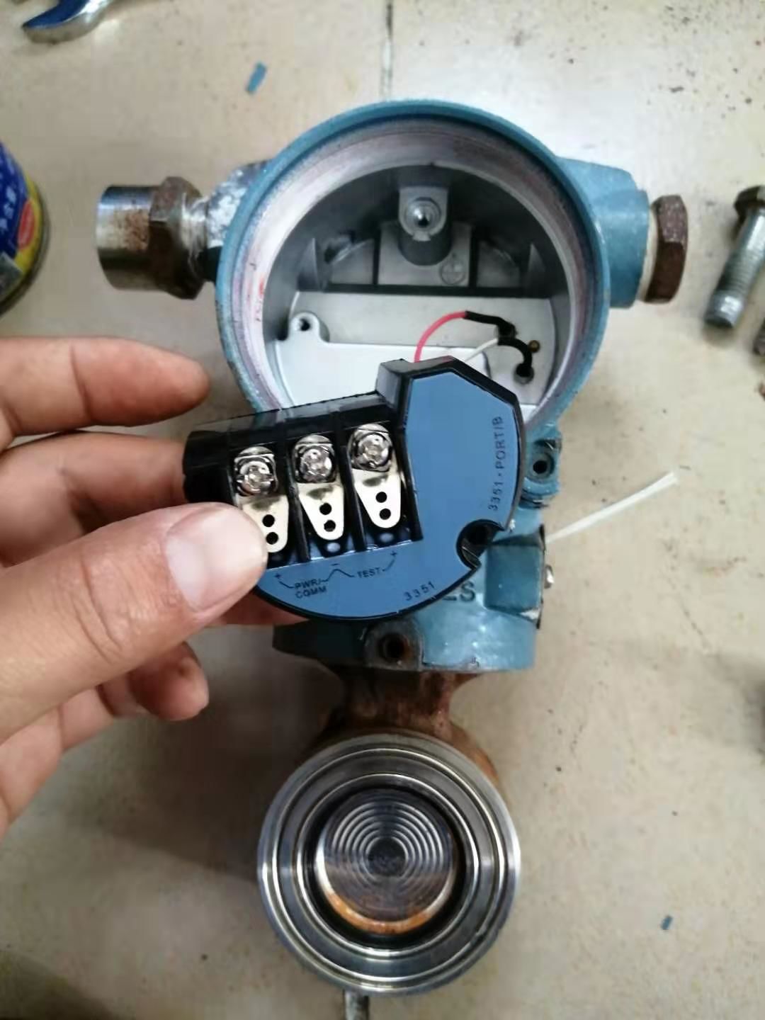 電容差壓91深夜福利网拆卸查看內部結構